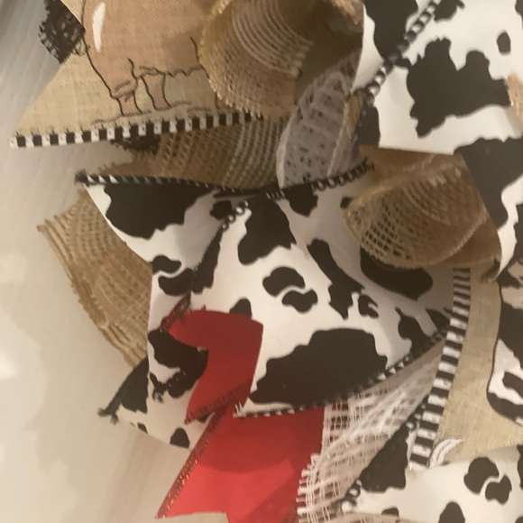 COW THEMED wreath. UDDERLY adorable large custom hand crafted 24-26” wreath COWS - Picture 5 of 10